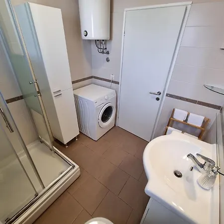 Ferienwohnung Fur 5 Personen Ca 80 Qm In Crikvenica, Kvarner Bucht Und Umgebung *